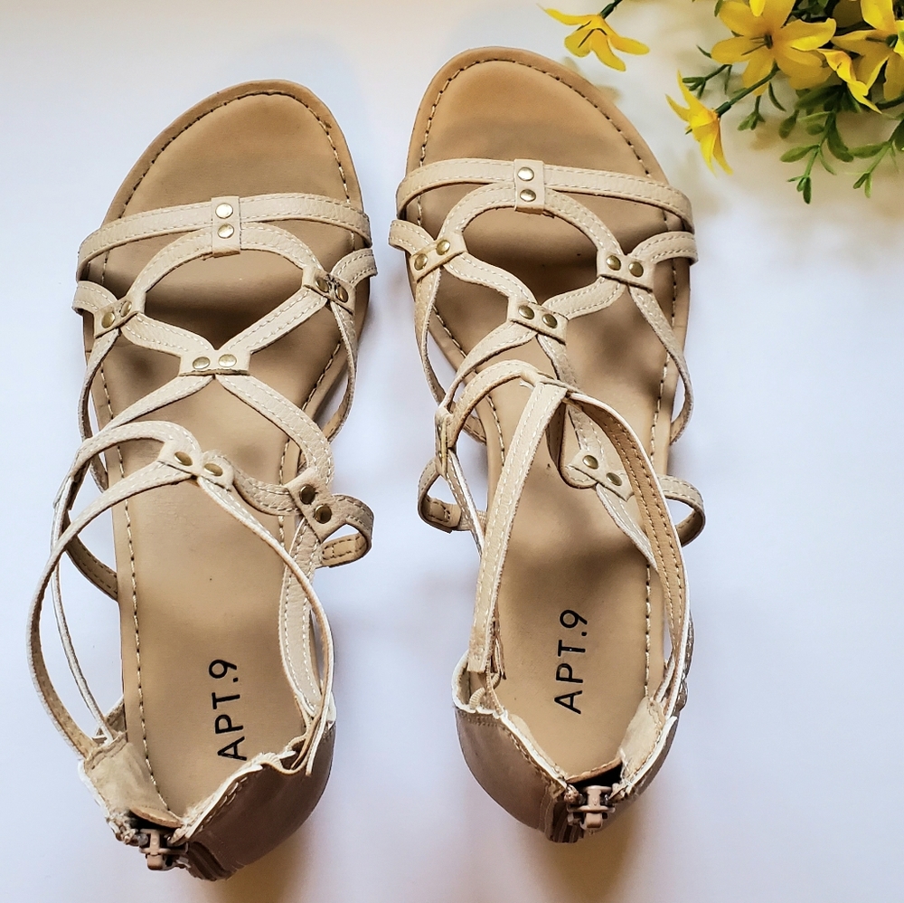Apt. 9 Nude/Gold Gladiator Sandals 7.5M
